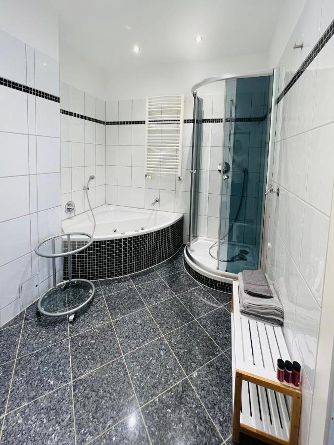 Grosses Und Helles Innenstadt Apartment - Ferienwohnung Bad Homburg vor der Hoehe Luaran gambar